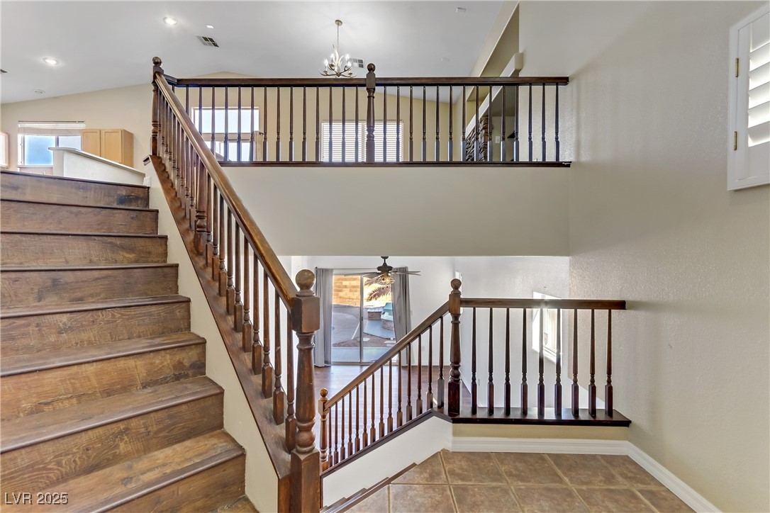 5536 Valensole Avenue Property Photo 7