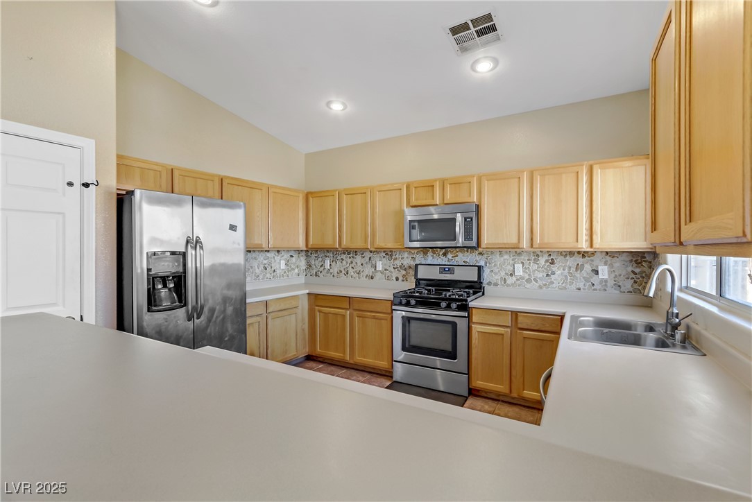 5536 Valensole Avenue Property Photo 10