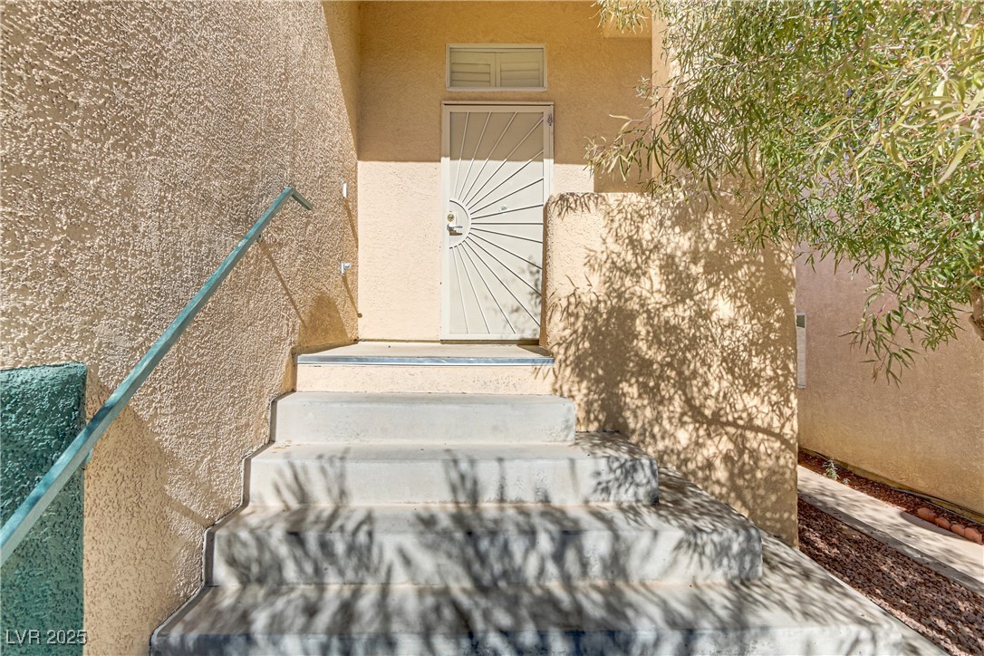 5536 Valensole Avenue Property Photo 42