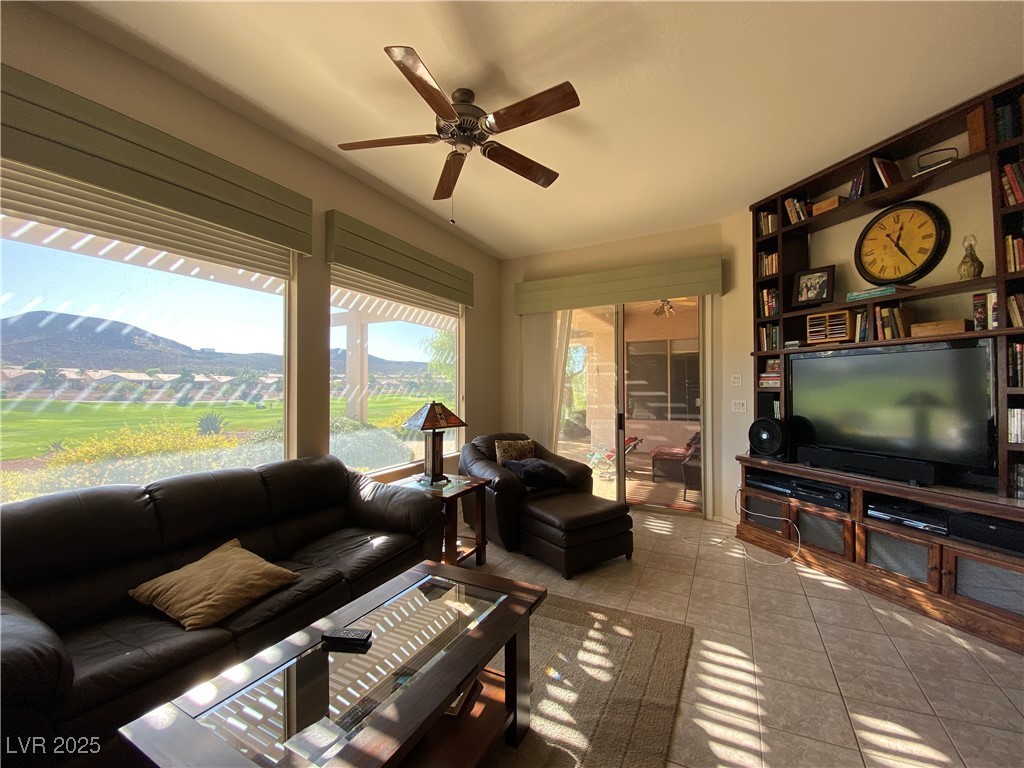 547 Mountain Links Drive Property Photo 10