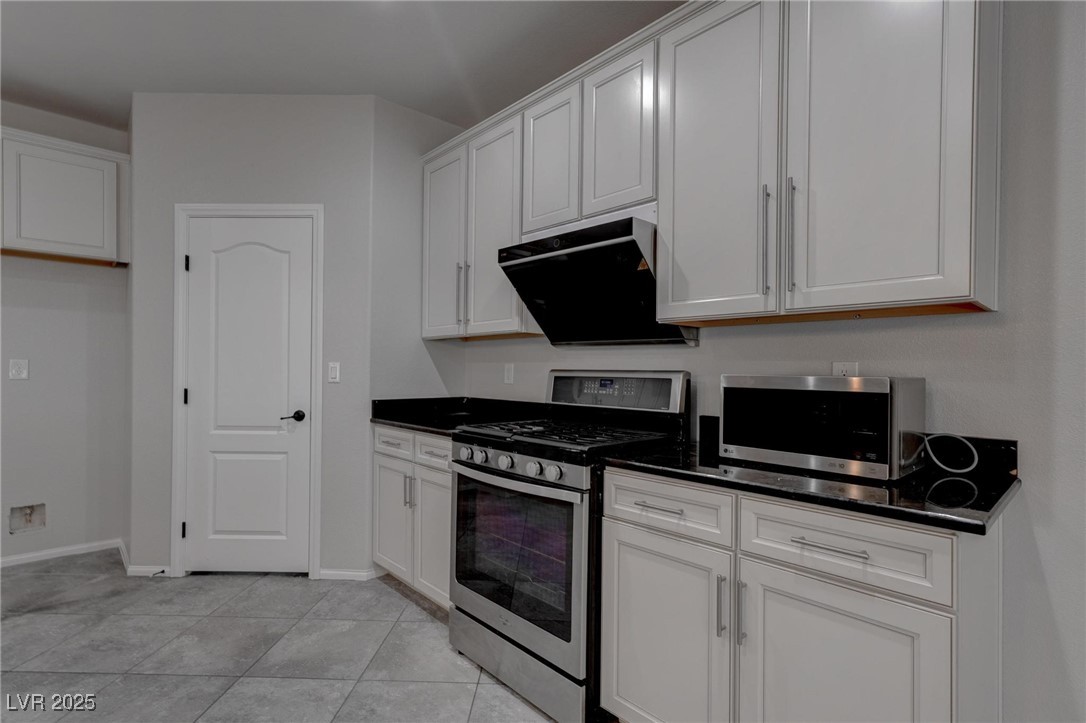 10273 Aragon Crown Road Property Photo 12