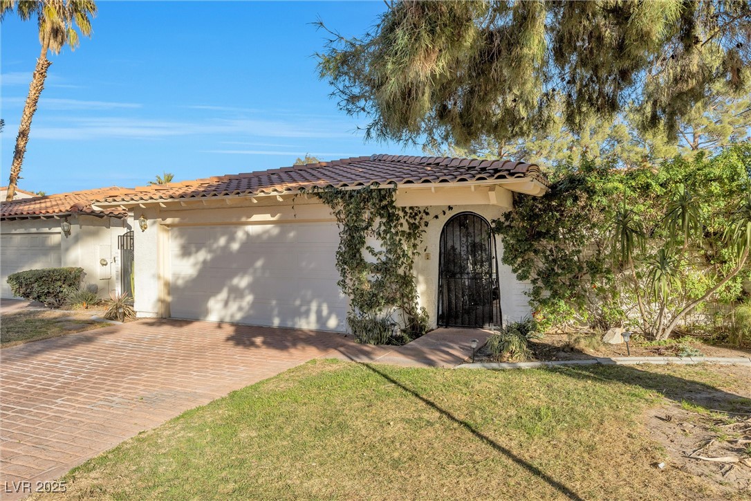 1901 Calle De Espana Property Photo 2