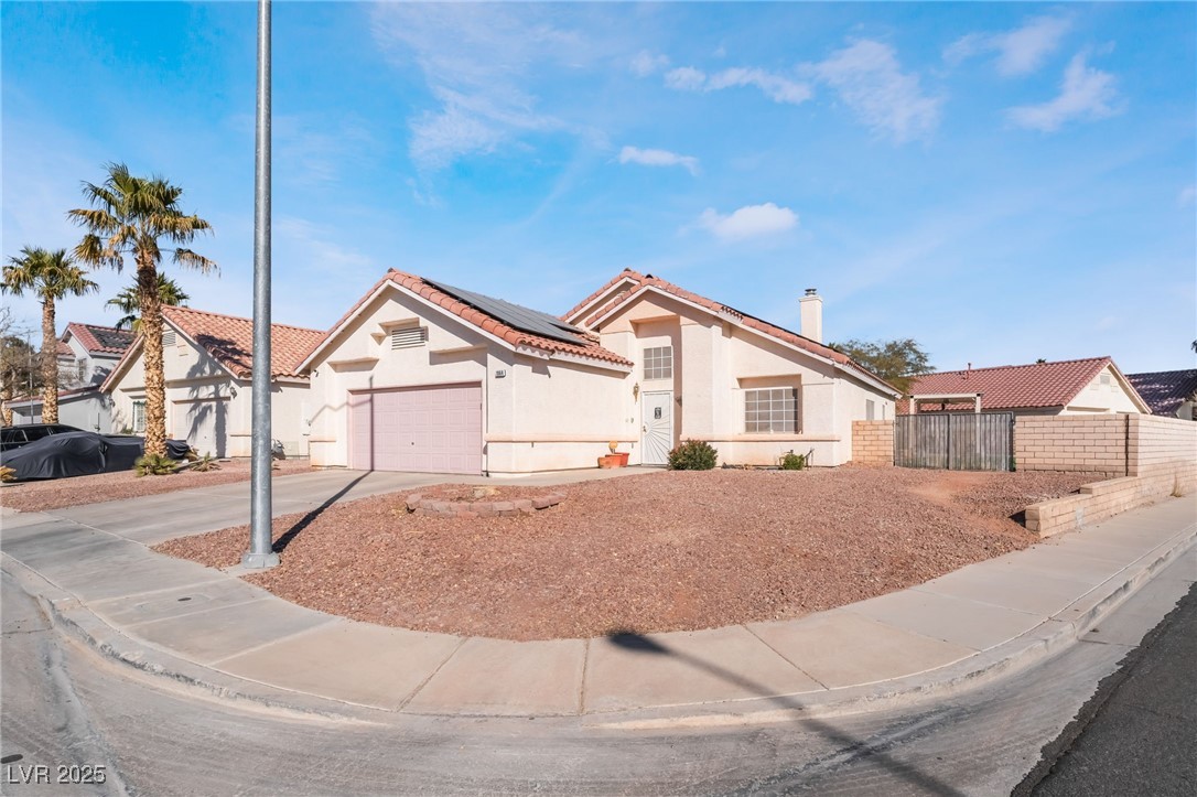 1064 Wide Brim Court Property Photo 2