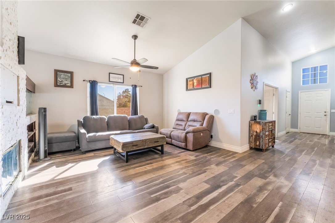 1064 Wide Brim Court Property Photo 9