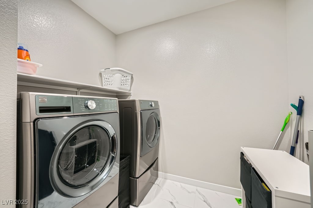 6834 Compass Street Property Photo 23