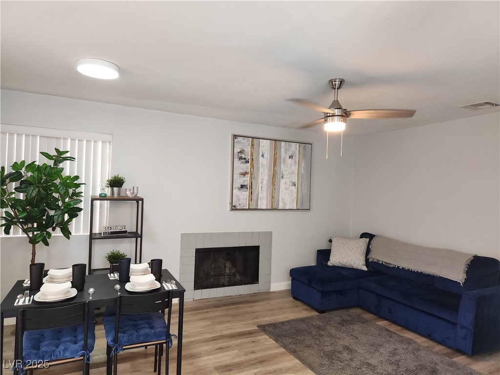5045 Spencer Street B Property Photo 2