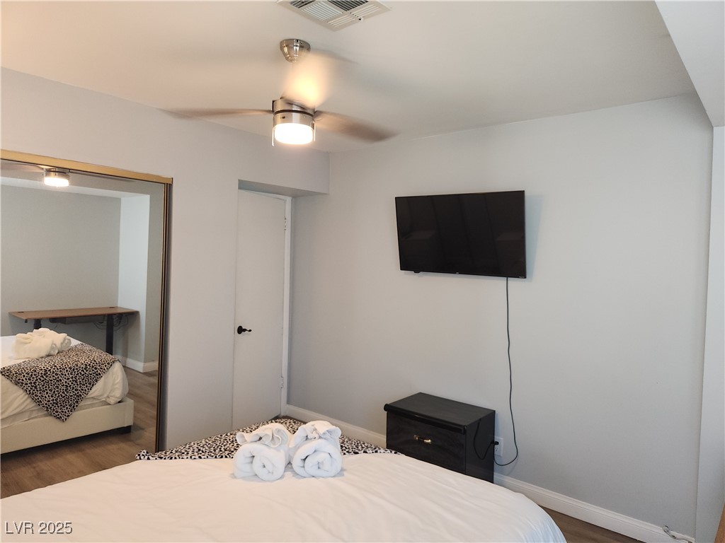 5045 Spencer Street B Property Photo 14