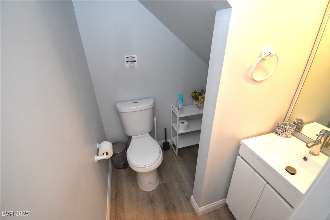 5045 Spencer Street B Property Photo 17