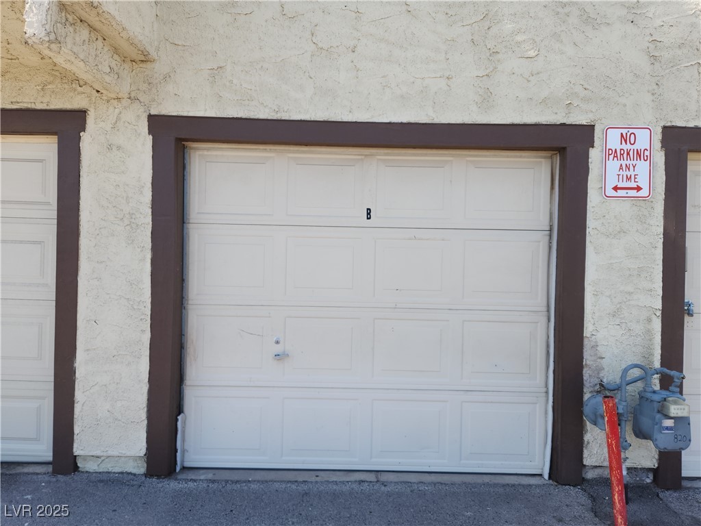 5045 Spencer Street B Property Photo 23