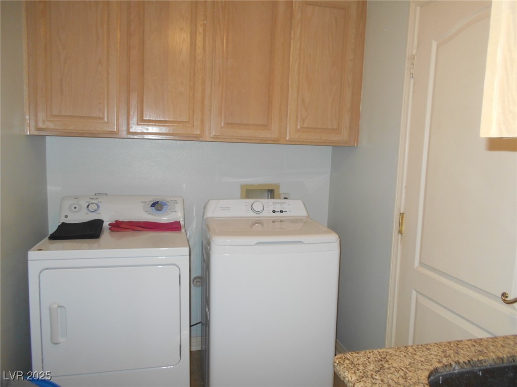 8317 Opal Cove Drive Property Photo 8