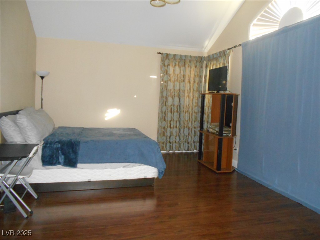 8317 Opal Cove Drive Property Photo 9