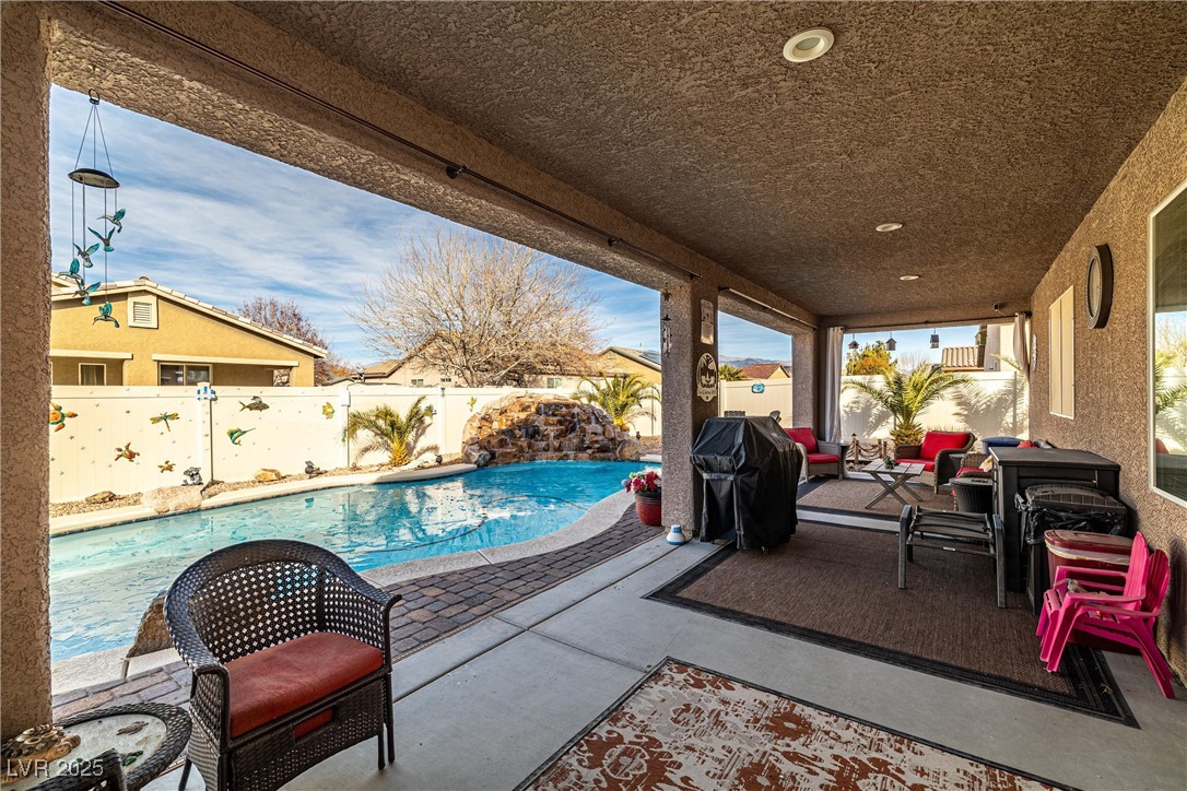 2540 East Sparrow Way Property Photo 38