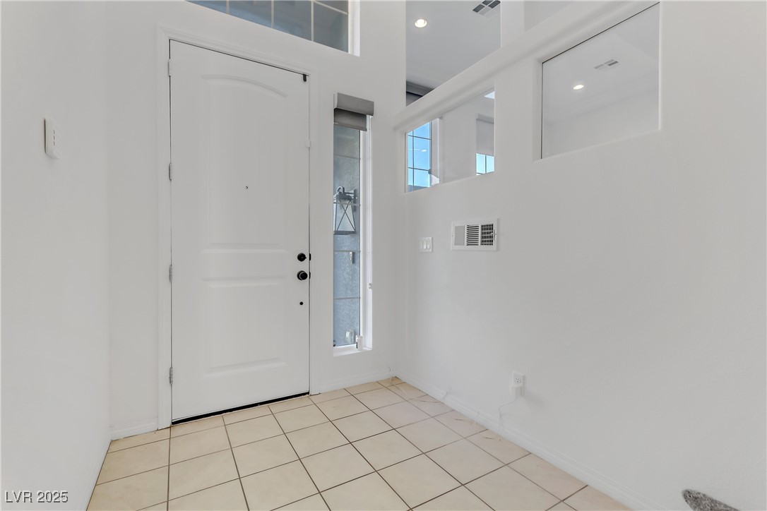 7075 Jasper Hill Way Property Photo 4