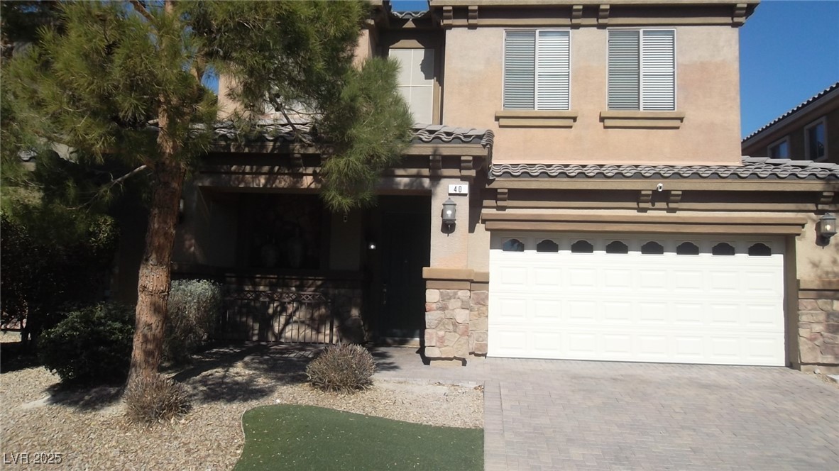 40 Peak Villa Avenue Property Photo 2