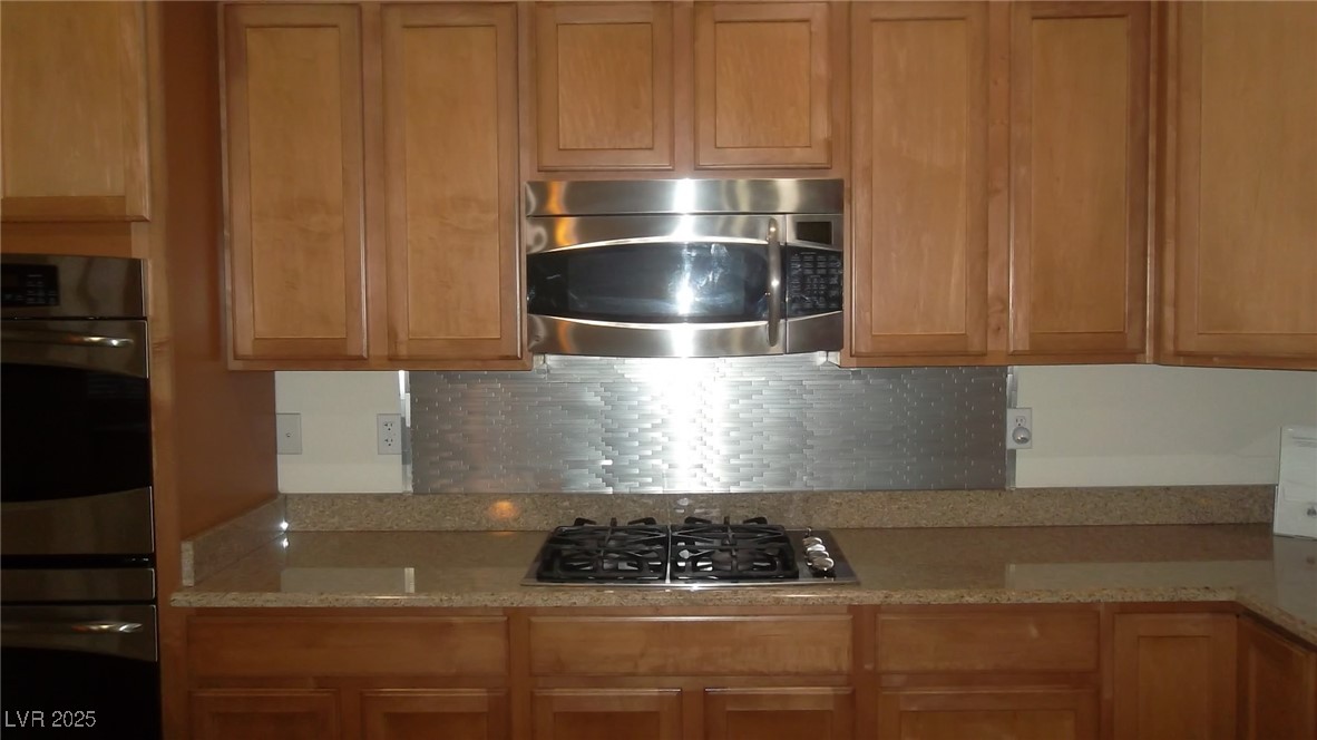 40 Peak Villa Avenue Property Photo 11