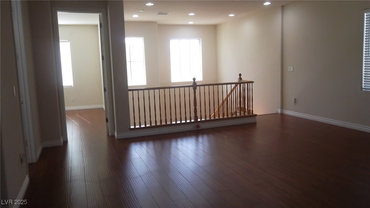 40 Peak Villa Avenue Property Photo 13