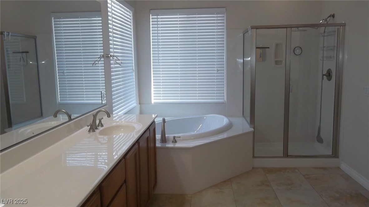 40 Peak Villa Avenue Property Photo 18