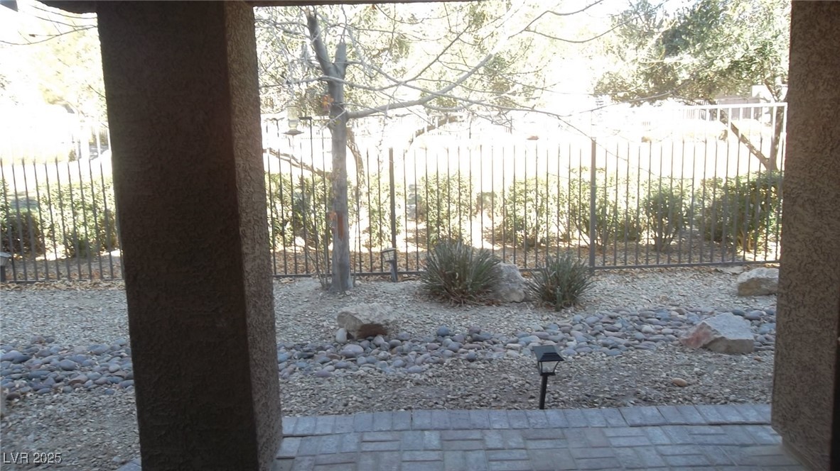 40 Peak Villa Avenue Property Photo 29