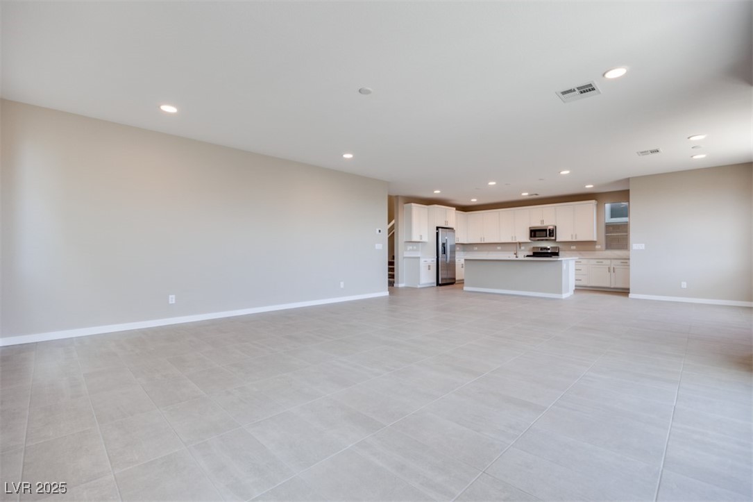 6828 Pacific Robin Street Property Photo 7