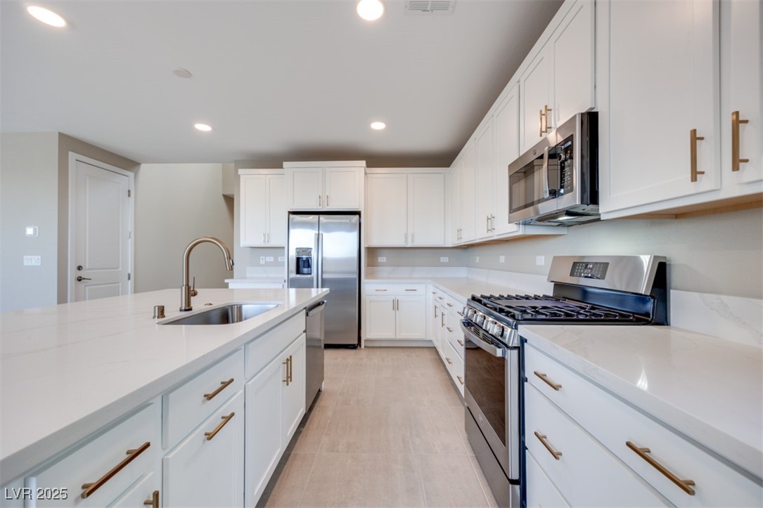6828 Pacific Robin Street Property Photo 10