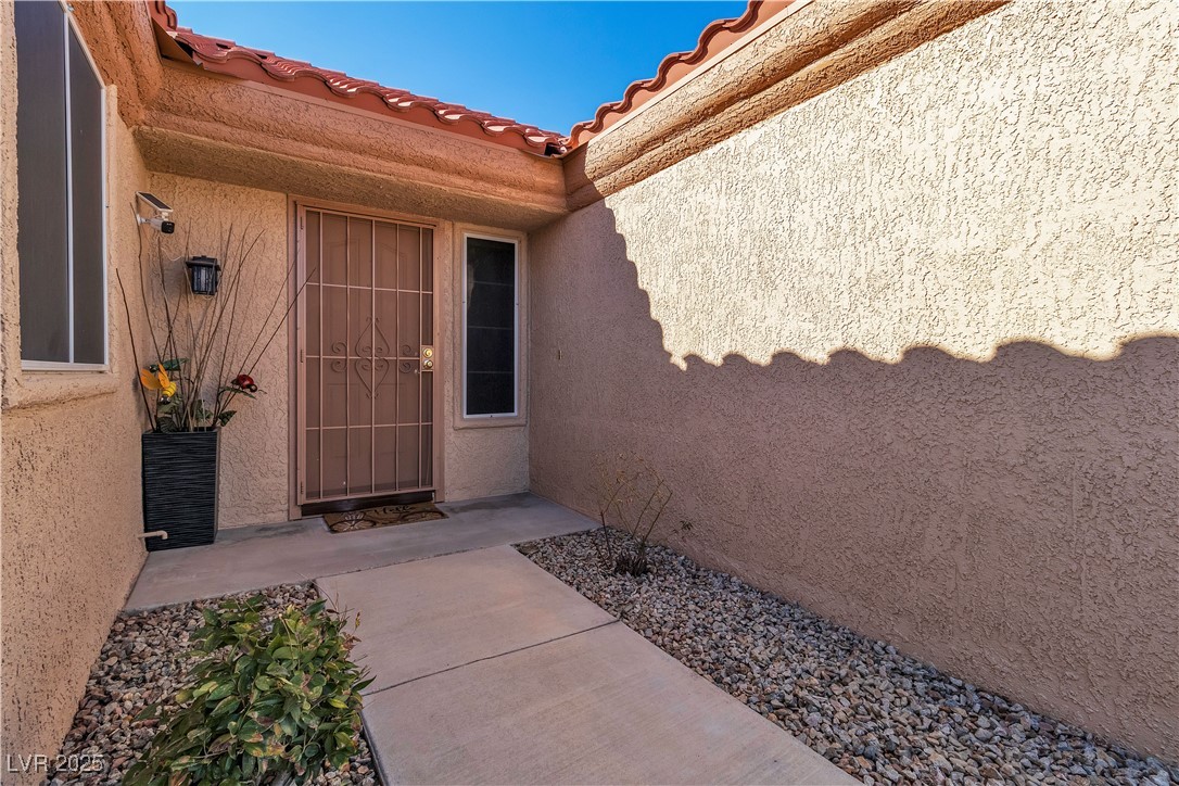 9037 Grayling Drive Property Photo 6