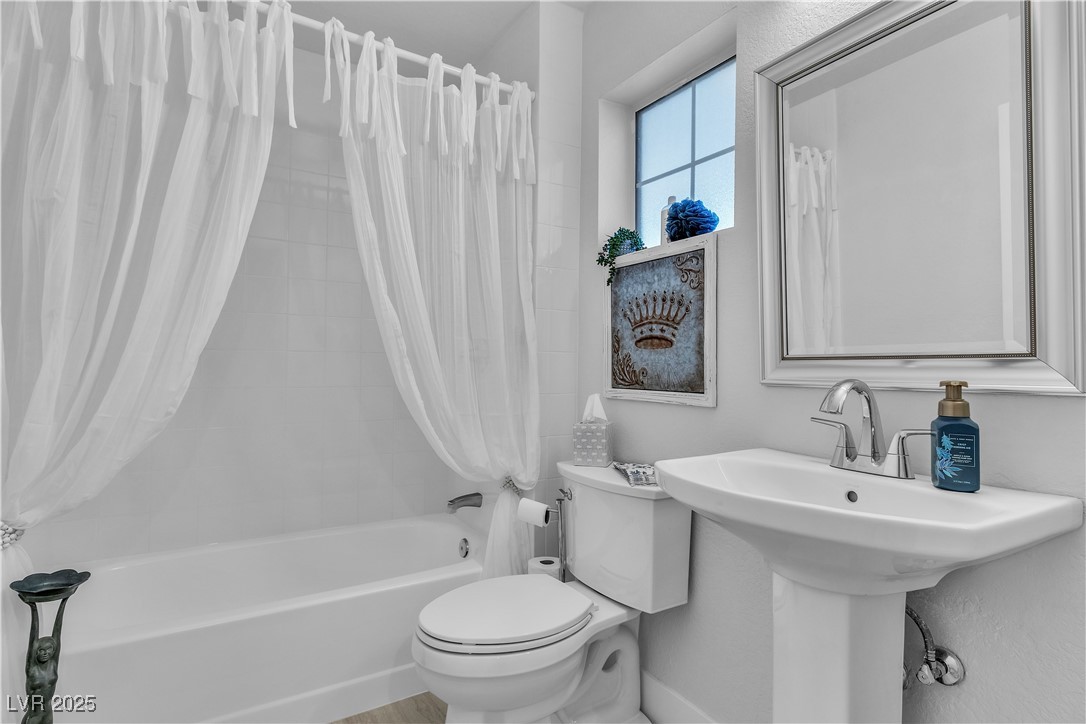 9037 Grayling Drive Property Photo 26