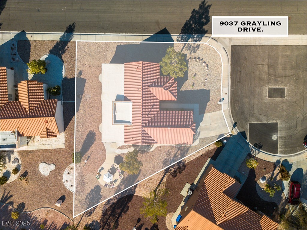 9037 Grayling Drive Property Photo 38