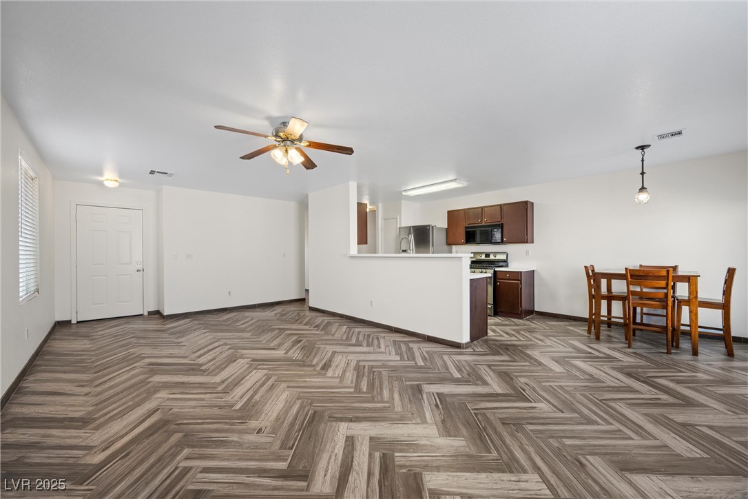 610 Roberta Alecia Avenue Property Photo 24