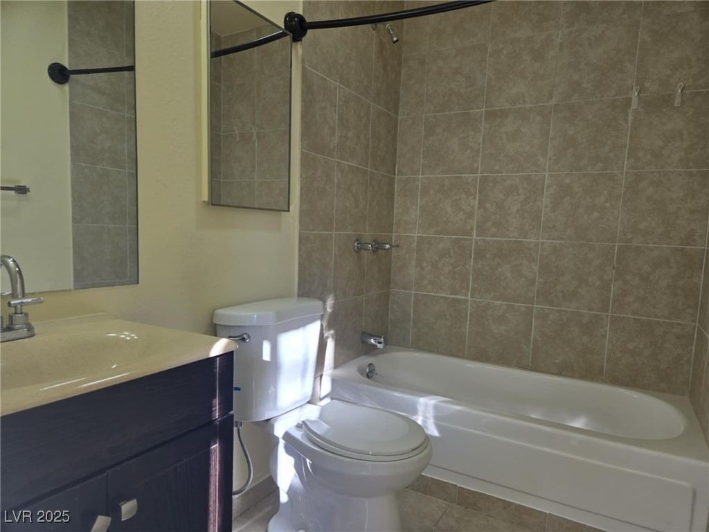 2953 Calle Grande Property Photo 18