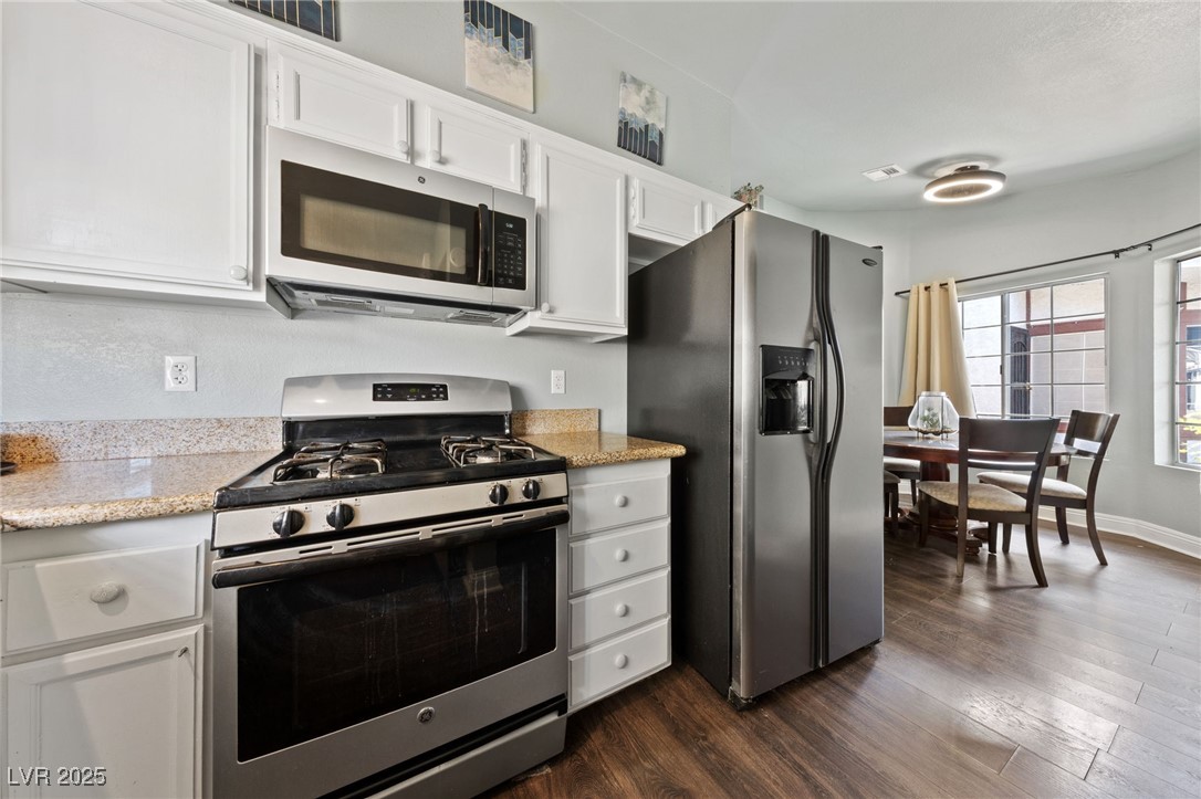 504 Crony Avenue Property Photo 5