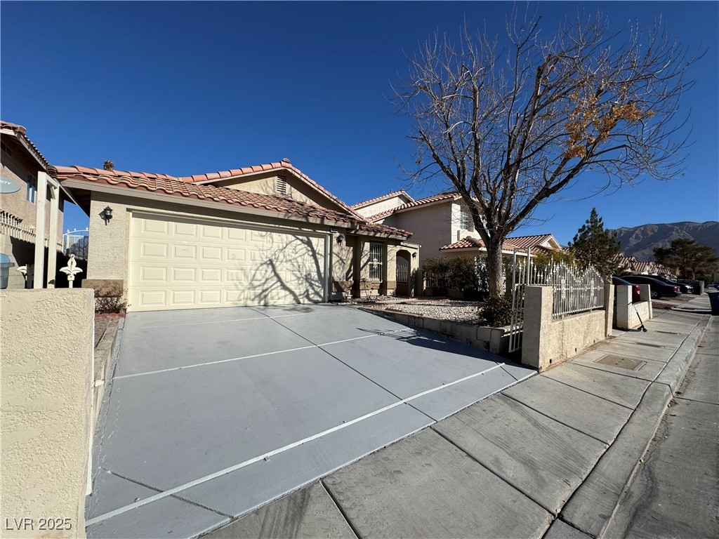 5534 Super Bowl Drive Property Photo 3
