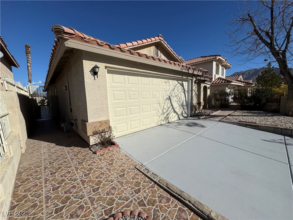 5534 Super Bowl Drive Property Photo 4