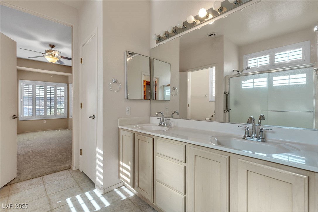 2101 Desert Woods Drive Property Photo 17