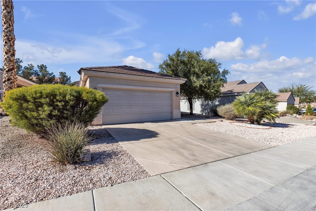 2101 Desert Woods Drive Property Photo 30