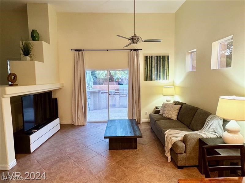 628 Chase Tree Street Property Photo 4