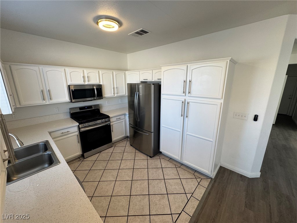 1008 Painted Daisy Avenue Property Photo 16