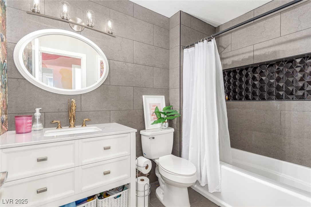 1308 Royal Creek Court Property Photo 31