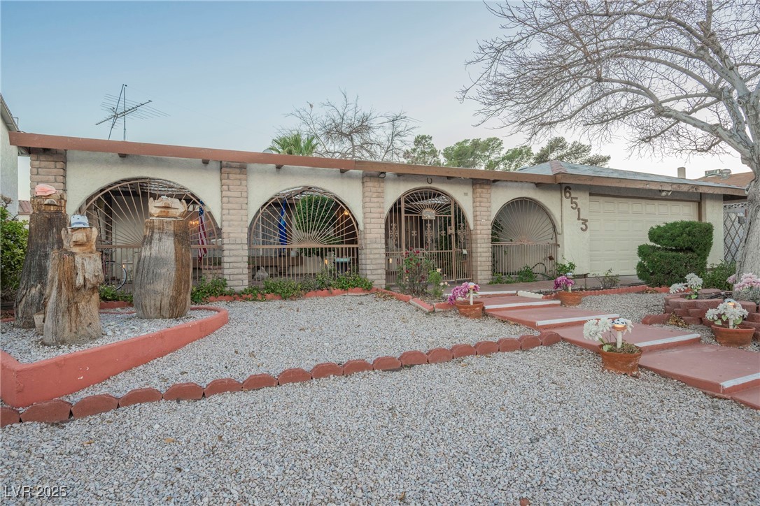 6513 Hyde Avenue Property Photo 3