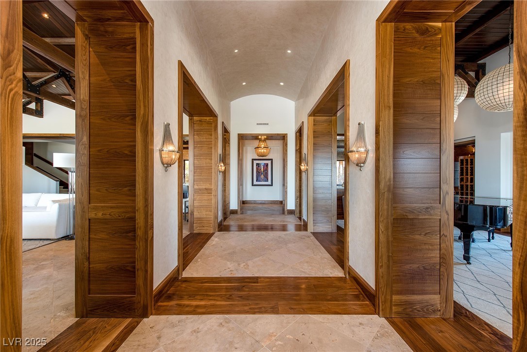 5 Promontory Pointe Lane Property Photo 2