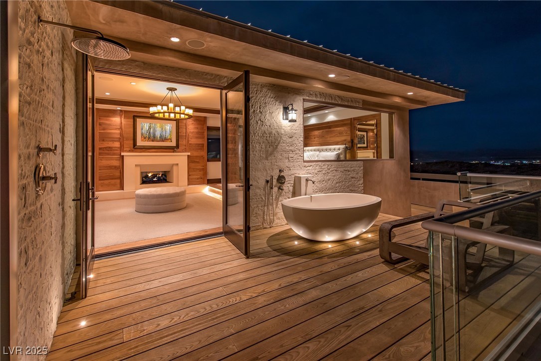 5 Promontory Pointe Lane Property Photo 3