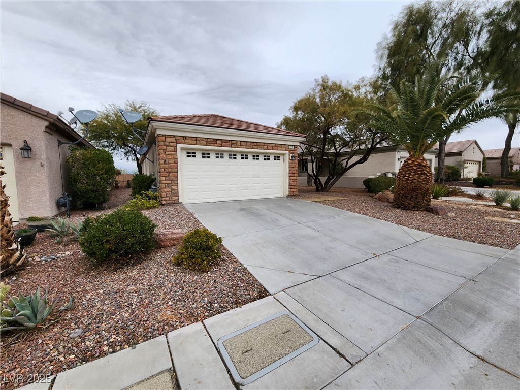 2510 Evening Twilight Avenue Property Photo 3