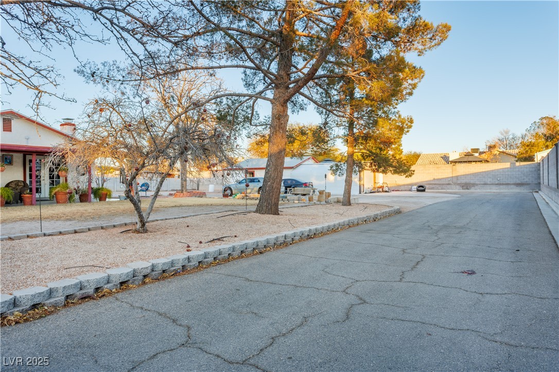 4300 San Mateo Street Property Photo 7