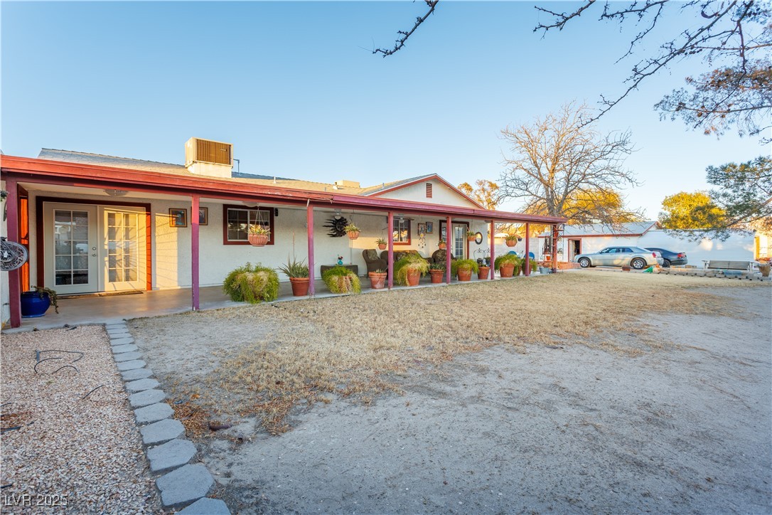 4300 San Mateo Street Property Photo 8