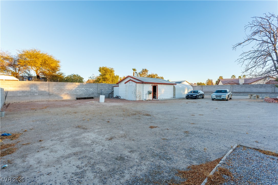 4300 San Mateo Street Property Photo 19