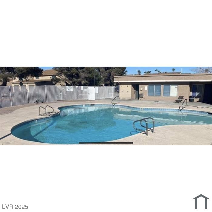 5198 Garden Lane D Property Photo 11