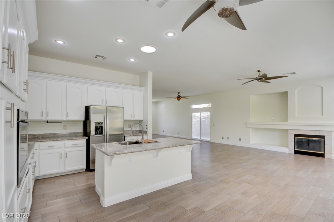 1140 Woodcastle Street Property Photo 11