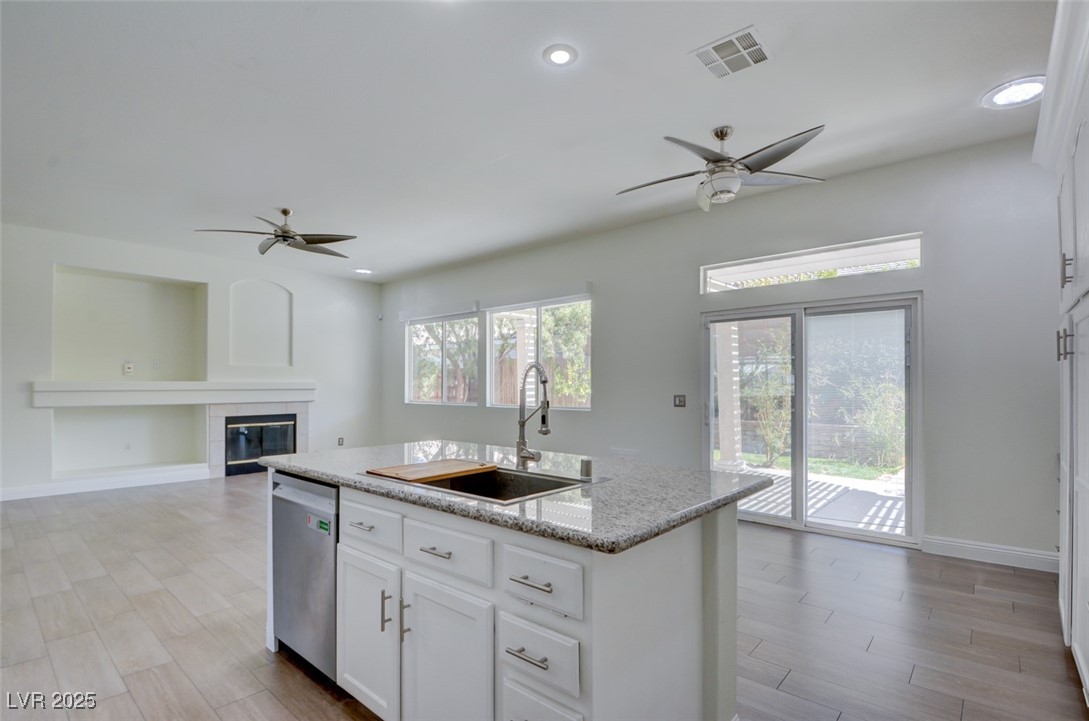 1140 Woodcastle Street Property Photo 12