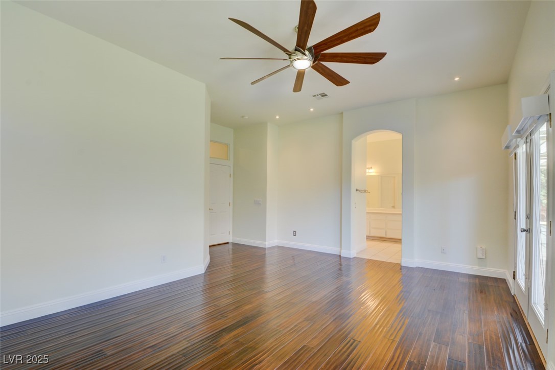 1140 Woodcastle Street Property Photo 30