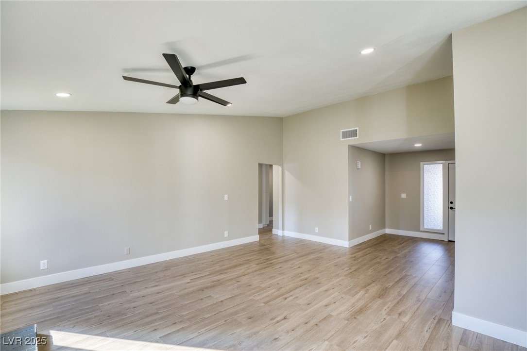 1943 Hallwood Drive Property Photo 9