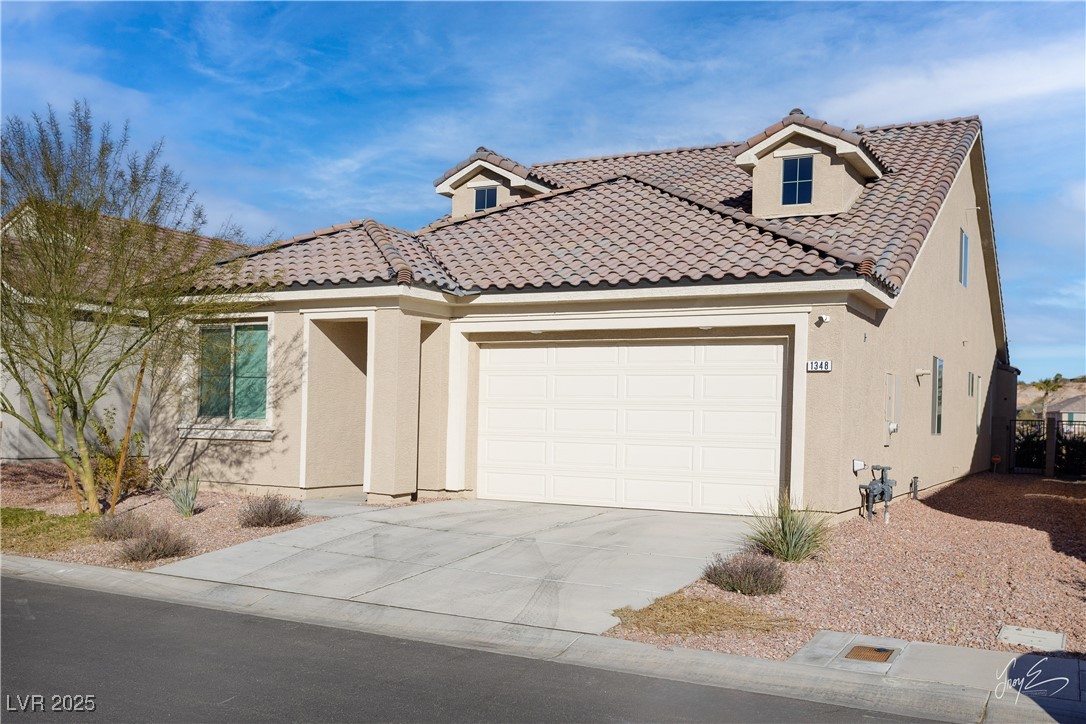 1348 Mariposa Way Property Photo 3
